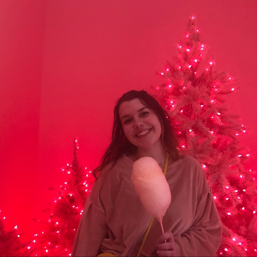 Meet your Posher, Aine